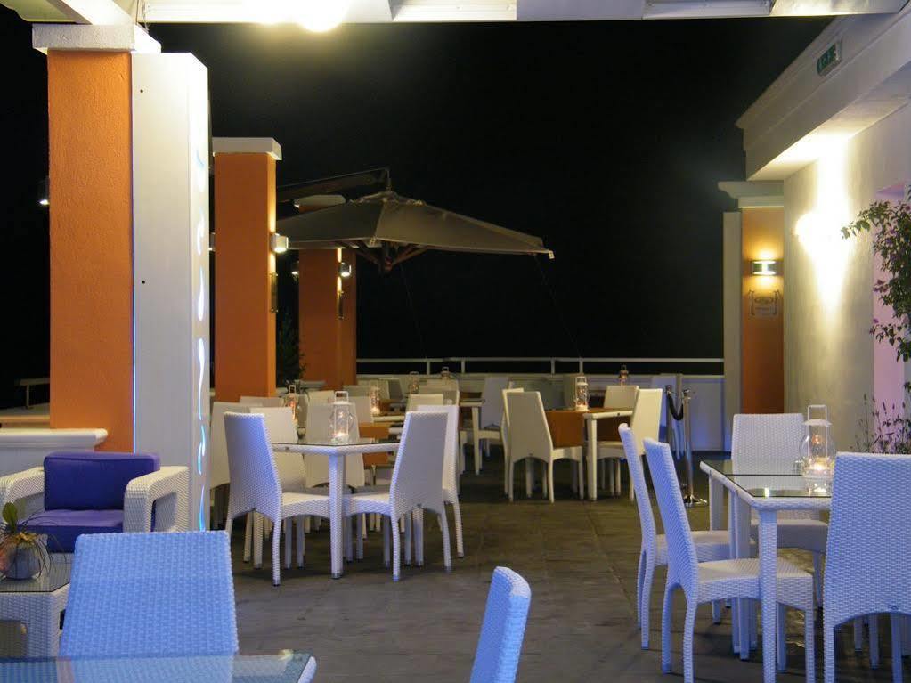 Piccadilly Rooms Restaurant And Beach Santa Maria al Bagno Exteriör bild